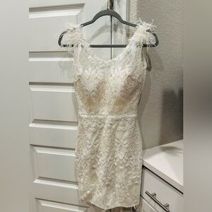 Cream Sheath V-Neck Wedding Dress